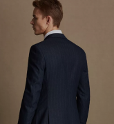 专业职业服装定制提高企业团队形象！