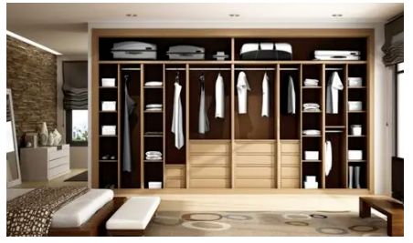 定制工装远比穿日常衣服更方便工作