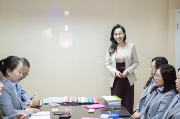 夏装定做需要多长时间?定做夏装要注意哪些事项?